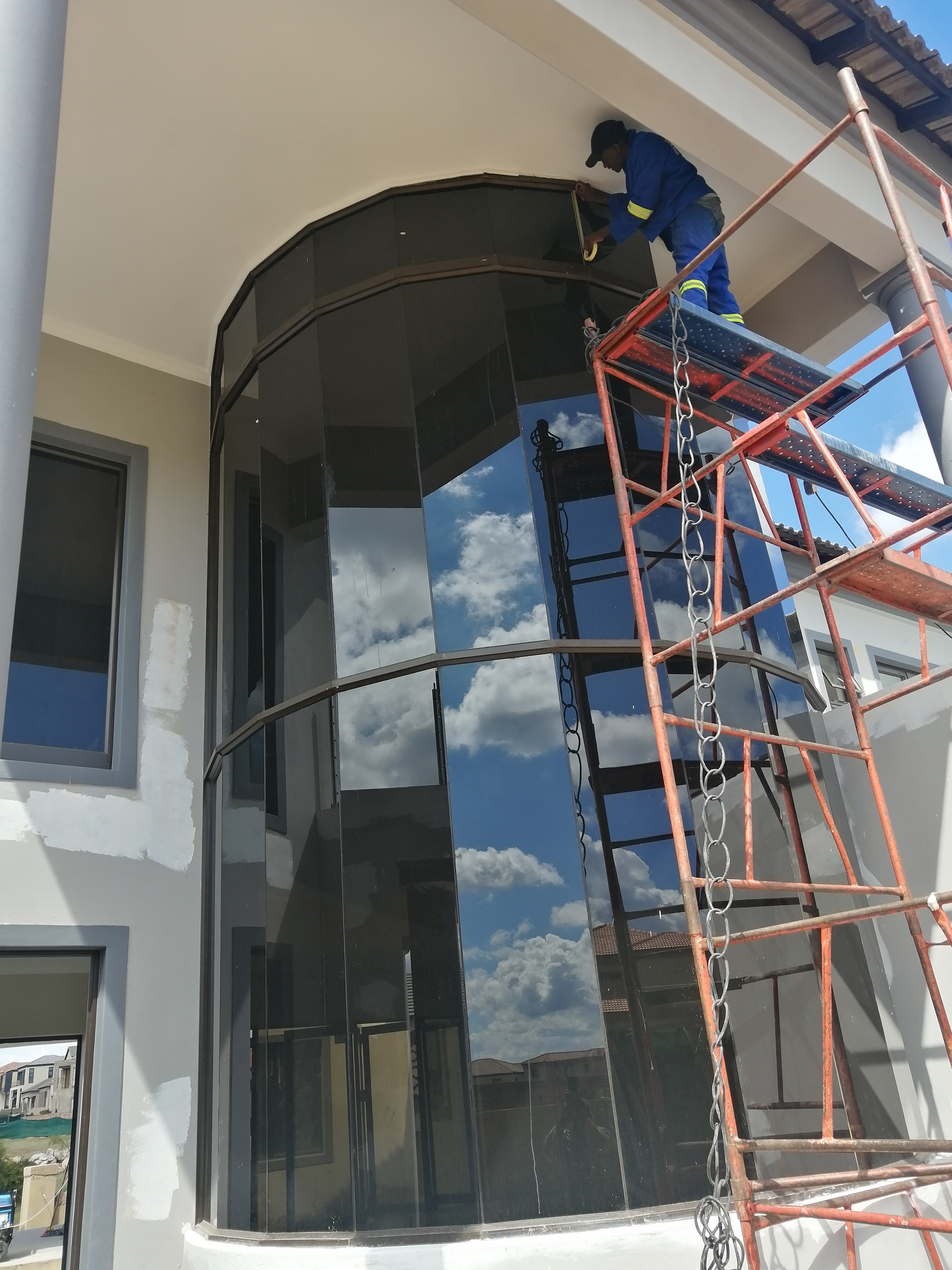 BUTT JOINTED BAY WINDOW